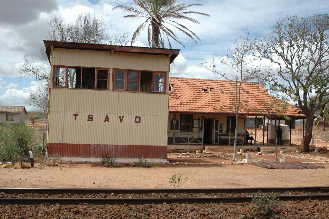 Maneaters Villa Tsavo Exterior photo