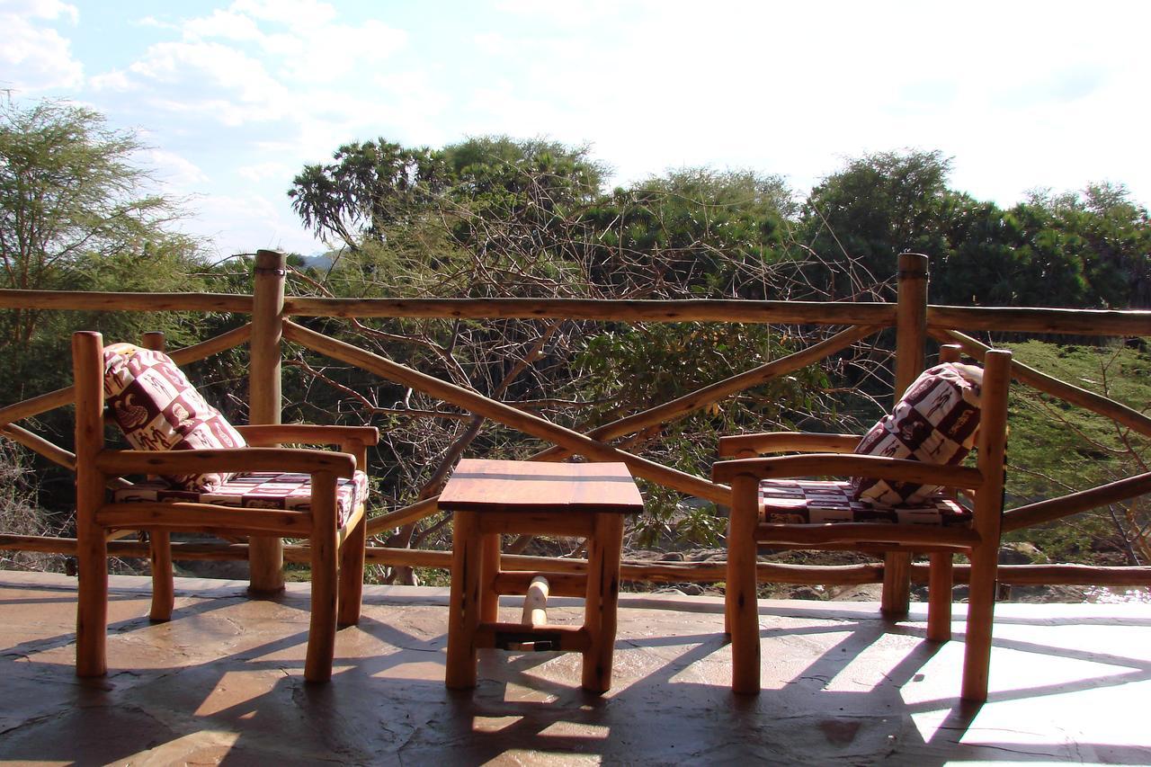 Maneaters Villa Tsavo Exterior photo