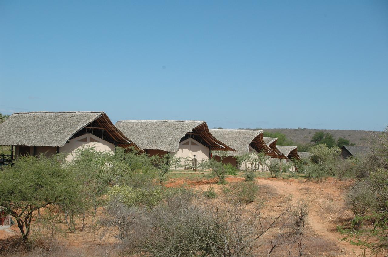 Maneaters Villa Tsavo Exterior photo