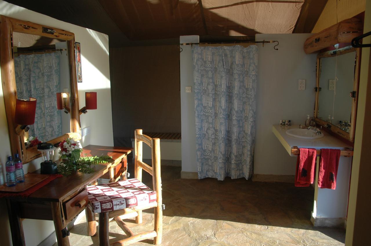 Maneaters Villa Tsavo Exterior photo