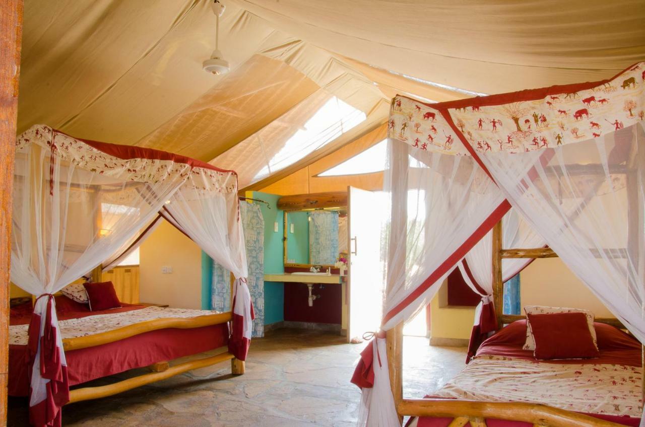 Maneaters Villa Tsavo Exterior photo